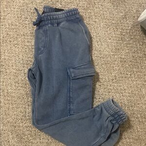 H&M blue acid wash cargo size 7